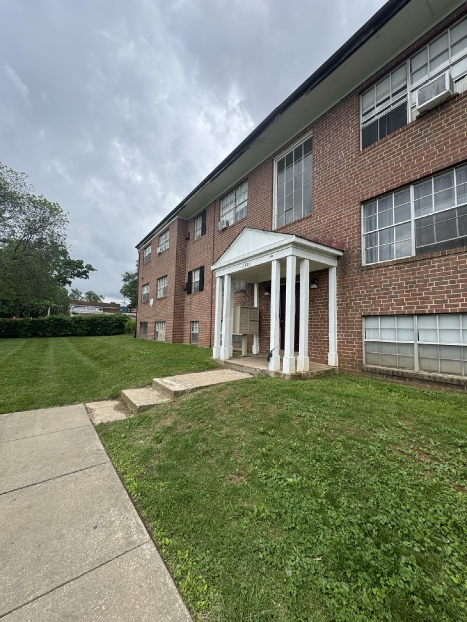 3901 Groveland Avenue - B4